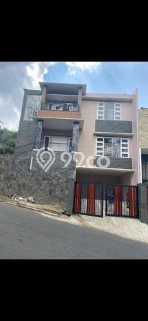 Rumah Mewah Dijual LT 236m2 di Cidadap, Bandung Rumah Mewah Dijual LT 236m2 di Cidadap, Bandung