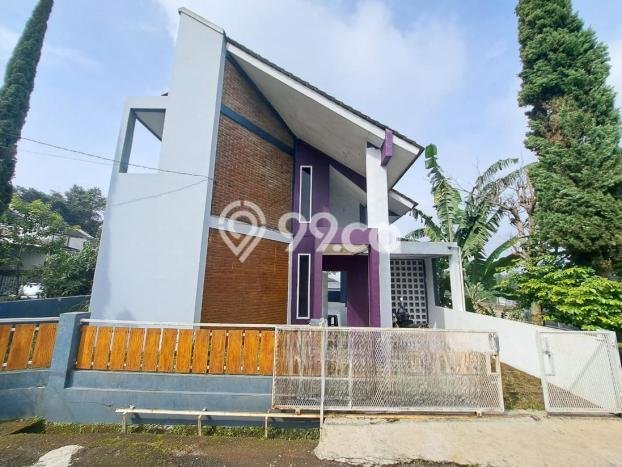 For Sale Rumah 4 Kamar Lokasi Ideal Bagus dan Strategis di Mandalajati For Sale Rumah 4 Kamar Lokasi Ideal Bagus dan Strategis di Mandalajati