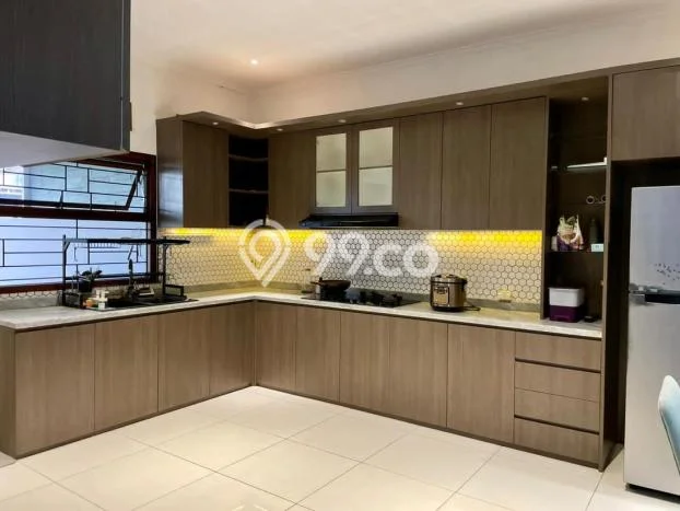Dijual Cepat Rumah Favorit Siap Huni LB 182m2 di Cimahi Utara, Cimahi Dijual Cepat Rumah Favorit Siap Huni LB 182m2 di Cimahi Utara, Cimahi