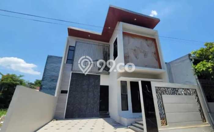 SIAP HUNI! Rumah Asri area , Luas 127m2m² LB 125m2m² SIAP HUNI! Rumah Asri area , Luas 127m2m² LB 125m2m²