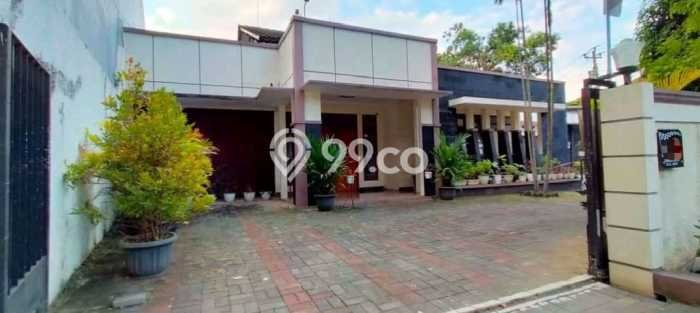 Rumah Siap Pakai area Gajah Mungkur, Semarang, Luas 850m2m² LB 350m2m² Rumah Siap Pakai area Gajah Mungkur, Semarang, Luas 850m2m² LB 350m2m²
