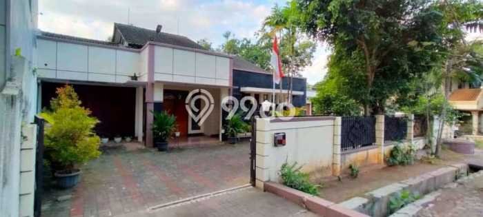 Rumah Siap Pakai area Gajah Mungkur, Semarang, Luas 850m2m² LB 350m2m² Rumah Siap Pakai area Gajah Mungkur, Semarang, Luas 850m2m² LB 350m2m²