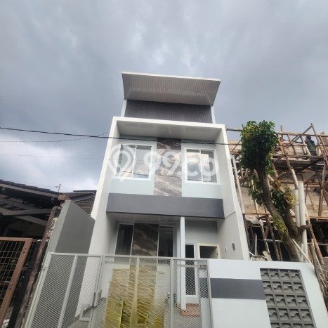 Rumah Luas Asri 3 KT Siap Huni di Kopo Bandung Rumah Luas Asri 3 KT Siap Huni di Kopo Bandung