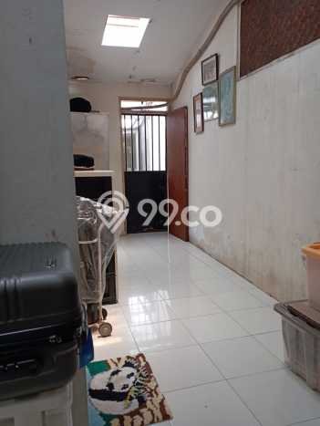 Rumah Luas Asri 2 KT Siap Pakai di Cinere Jakarta Selatan Rumah Luas Asri 2 KT Siap Pakai di Cinere Jakarta Selatan