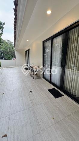 Siap Huni Hunian Elit 9 Kamar di Kebayoran Baru Dekat ke Mana Pun Siap Huni Hunian Elit 9 Kamar di Kebayoran Baru Dekat ke Mana Pun