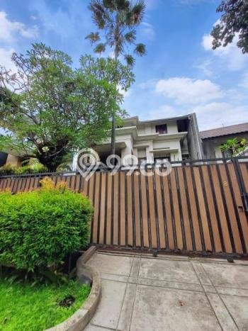 Siap Huni Rumah Mewah 5 Kamar di Kebayoran Baru Dekat ke Mana Pun Siap Huni Rumah Mewah 5 Kamar di Kebayoran Baru Dekat ke Mana Pun