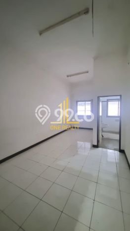 Gudang Disewa di Bandung dengan LB 1800m2 Area Komersial Ramai Gudang Disewa di Bandung dengan LB 1800m2 Area Komersial Ramai