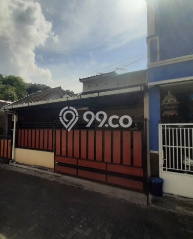 SEGERA MILIKI! Rumah di Salatiga, Salatiga, Luas 71m² Bangunan 110m² SEGERA MILIKI! Rumah di Salatiga, Salatiga, Luas 71m² Bangunan 110m²