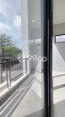 Rumah Modern 3 Kamar LT 150m2 di Taman Holis Indah Rumah Modern 3 Kamar LT 150m2 di Taman Holis Indah