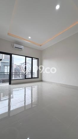 Rumah Minimalis 4 KT LT 90m2 di Gading Serpong Rumah Minimalis 4 KT LT 90m2 di Gading Serpong