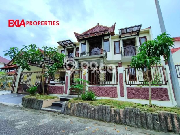 Ready to Use! Premium House LT 252m2 Desain Modern di Batam Centre Ready to Use! Premium House LT 252m2 Desain Modern di Batam Centre