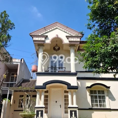 Dijual Rumah Mewah Elegan Dengan View Cantik di Legenda Wisata, Bogor Dijual Rumah Mewah Elegan Dengan View Cantik di Legenda Wisata, Bogor