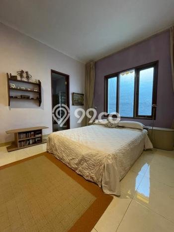 Rumah Mewah LB 450m2 Siap Pakai Desain Elegan di Cirendeu, Jakarta Selatan Rumah Mewah LB 450m2 Siap Pakai Desain Elegan di Cirendeu, Jakarta Selatan