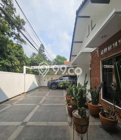 Siap Huni Rumah Mewah 4 Kamar di Kebayoran Baru Dekat ke Mana Saja Siap Huni Rumah Mewah 4 Kamar di Kebayoran Baru Dekat ke Mana Saja
