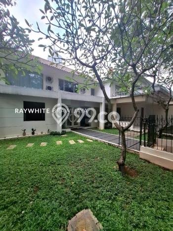 Siap Huni Hunian Elit 5 Kamar di Kebayoran Baru Dekat ke Mana Pun Siap Huni Hunian Elit 5 Kamar di Kebayoran Baru Dekat ke Mana Pun