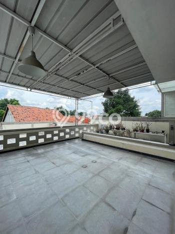 For Sale! Luxury House LT 1500m2 Desain Elegan di Cibubur For Sale! Luxury House LT 1500m2 Desain Elegan di Cibubur