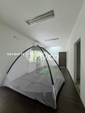 Siap Huni Hunian Elit 5 Kamar di Kebayoran Baru Dekat ke Mana Pun Siap Huni Hunian Elit 5 Kamar di Kebayoran Baru Dekat ke Mana Pun