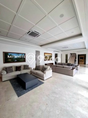 Rumah Elit Modern Tanpa Renovasi di Kemang Jakarta Selatan Rumah Elit Modern Tanpa Renovasi di Kemang Jakarta Selatan