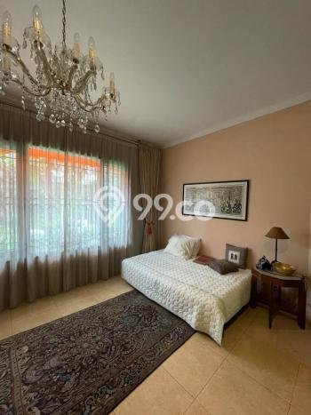 Rumah Mewah LB 450m2 Siap Pakai Desain Elegan di Cirendeu, Jakarta Selatan Rumah Mewah LB 450m2 Siap Pakai Desain Elegan di Cirendeu, Jakarta Selatan