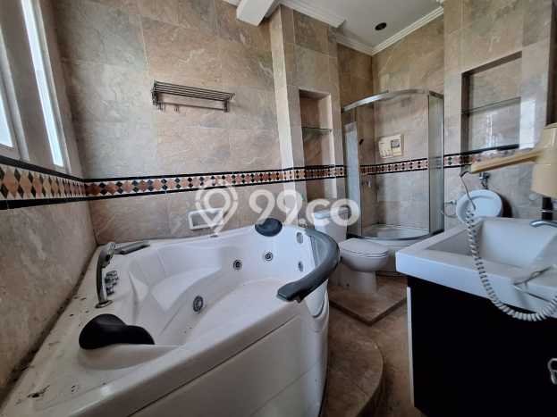 Rumah Kontrakan Badung LT 178m2 LB 250m2 Area Kerobokan Kelod Rumah Kontrakan Badung LT 178m2 LB 250m2 Area Kerobokan Kelod