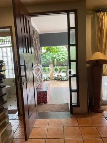 Hunian Mewah LB 137m2 Siap Huni Desain Elegan di Sektor 9-Bintaro, Tangerang Selatan Hunian Mewah LB 137m2 Siap Huni Desain Elegan di Sektor 9-Bintaro, Tangerang Selatan