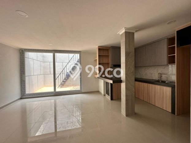 Siap Huni Rumah Mewah 3 Kamar di Kelapa Gading Dekat ke Mana Pun Siap Huni Rumah Mewah 3 Kamar di Kelapa Gading Dekat ke Mana Pun