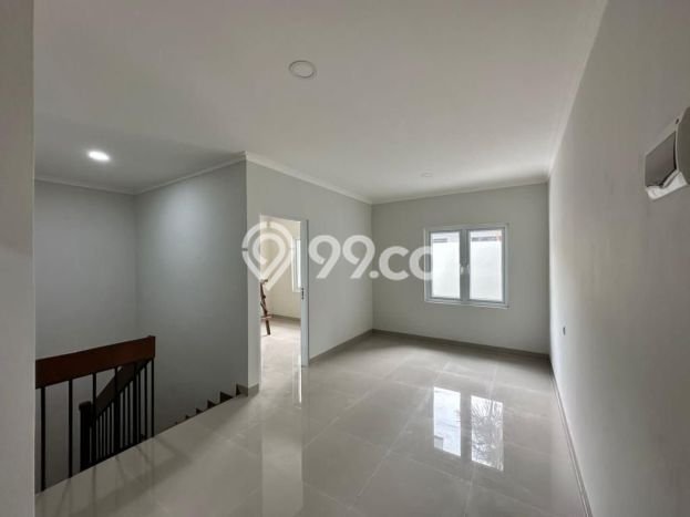 Siap Huni Rumah Mewah 3 Kamar di Kelapa Gading Dekat ke Mana Pun Siap Huni Rumah Mewah 3 Kamar di Kelapa Gading Dekat ke Mana Pun