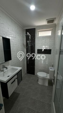 Siap Huni Rumah Mewah 3 Kamar di Kelapa Gading Dekat ke Mana Pun Siap Huni Rumah Mewah 3 Kamar di Kelapa Gading Dekat ke Mana Pun