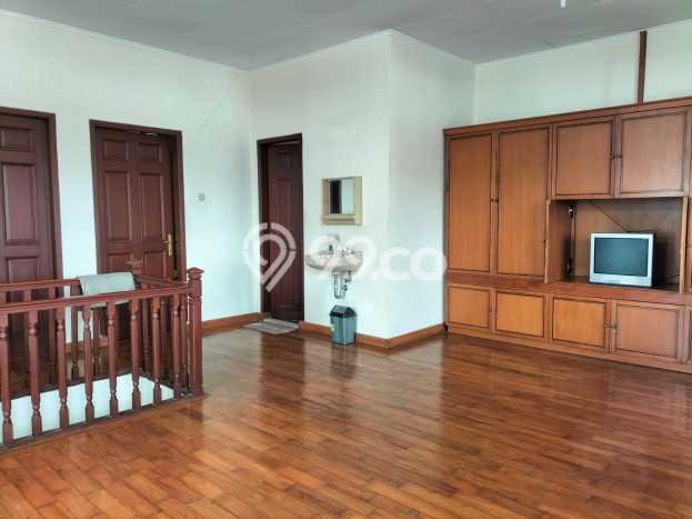 Vila di Cipanas, Ukuran 310m2m², Dekat ke beragam keperluan Vila di Cipanas, Ukuran 310m2m², Dekat ke beragam keperluan