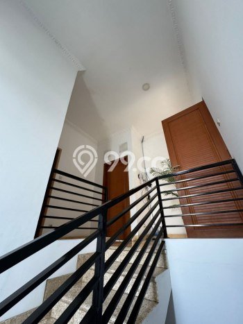 Siap Huni Rumah Mewah 3 Kamar di Kramat Jati Dekat ke Mana Pun Siap Huni Rumah Mewah 3 Kamar di Kramat Jati Dekat ke Mana Pun