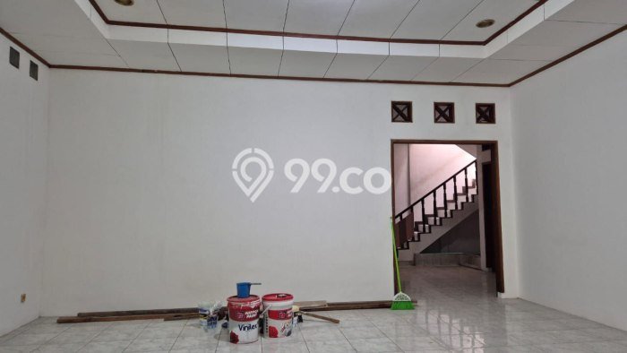Disewakan! Rumah 6 Kamar Tidur &
2 Kamar Mandi di Rawamangun, Jakarta Timur Disewakan! Rumah 6 Kamar Tidur &
2 Kamar Mandi di Rawamangun, Jakarta Timur