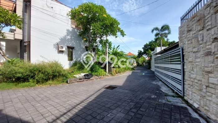 Rumah Luxury Modern Siap Huni di Seminyak Badung Rumah Luxury Modern Siap Huni di Seminyak Badung
