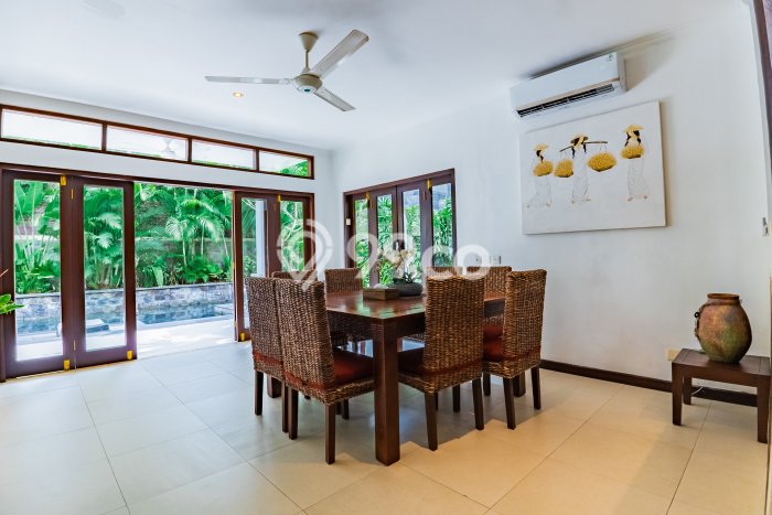 LOKASI TERBAIK! Vila di , Dimensi 235m2m², Lokasi Strategis dengan akses mudah LOKASI TERBAIK! Vila di , Dimensi 235m2m², Lokasi Strategis dengan akses mudah