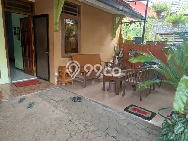 Dijual Rumah 4 Kamar Lokasi Ideal Nyaman dan Strategis di Banyumanik Dijual Rumah 4 Kamar Lokasi Ideal Nyaman dan Strategis di Banyumanik