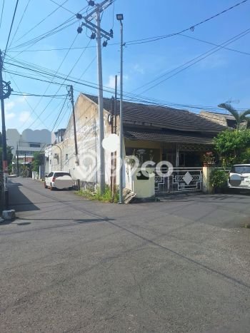 Rumah Strategis Minimalis Lb 200m2 di Pedurungan, Semarang Rumah Strategis Minimalis Lb 200m2 di Pedurungan, Semarang