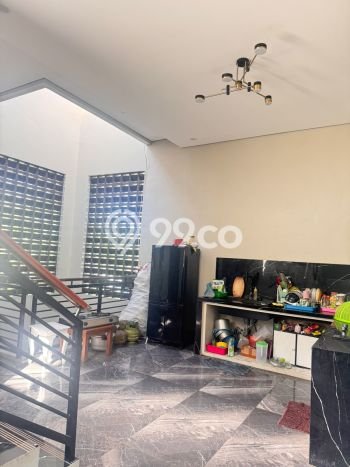 Hunian Cantik Modern Lb 250m2 di Tembalang, Semarang Hunian Cantik Modern Lb 250m2 di Tembalang, Semarang