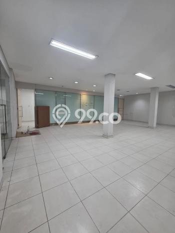 Untuk Dijual Kantor di Pedurungan Semarang LT 450m2 / LB 800m2 Untuk Dijual Kantor di Pedurungan Semarang LT 450m2 / LB 800m2