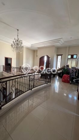 Rumah Mewah Dijual LT 504m2 di Tembalang, Semarang Rumah Mewah Dijual LT 504m2 di Tembalang, Semarang