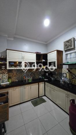Rumah Eksklusif Siap Huni LT 247m2 di Banyumanik, Semarang Rumah Eksklusif Siap Huni LT 247m2 di Banyumanik, Semarang