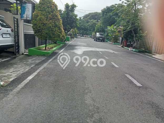 For Sale Rumah 4 Kamar Lokasi Ideal Bagus dan Strategis di Semarang Selatan For Sale Rumah 4 Kamar Lokasi Ideal Bagus dan Strategis di Semarang Selatan