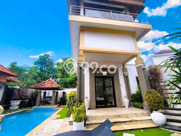 FOR SALE! Vila Kawasan , Luas 600m2m², Lokasi Strategis FOR SALE! Vila Kawasan , Luas 600m2m², Lokasi Strategis