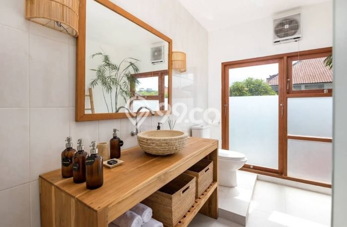 INVESTASI POTENSIAL! Vila Kawasan , Luas 300m2m², Lokasi Strategis INVESTASI POTENSIAL! Vila Kawasan , Luas 300m2m², Lokasi Strategis