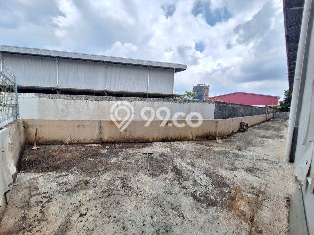 Gudang Disewa di Batam dengan LB 900m2 Area Komersial Ramai Gudang Disewa di Batam dengan LB 900m2 Area Komersial Ramai
