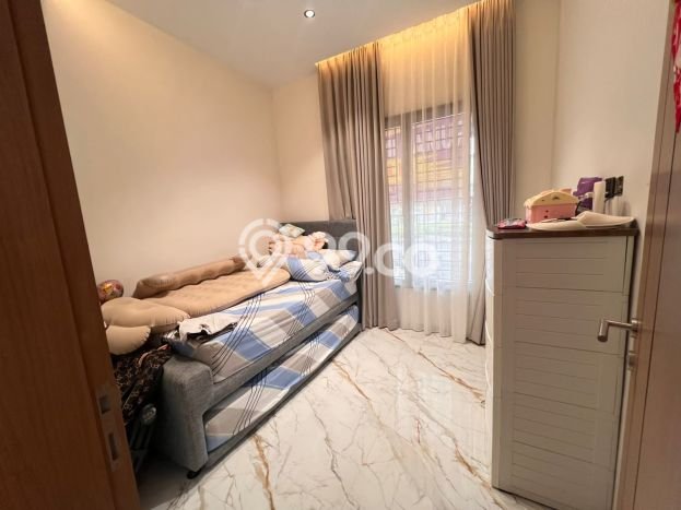 Rumah Mewah LB 300m2 Siap Pakai Desain Elegan di Batam Centre, Batam Rumah Mewah LB 300m2 Siap Pakai Desain Elegan di Batam Centre, Batam