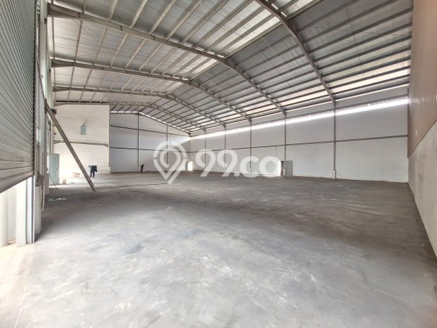 Gudang Disewa di Batam dengan LB 900m2 Area Komersial Ramai Gudang Disewa di Batam dengan LB 900m2 Area Komersial Ramai