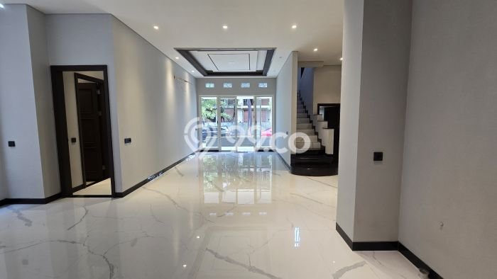 Ready to Use! Premium House LT 286m2 Desain Elegan di Gading Serpong The Spring Ready to Use! Premium House LT 286m2 Desain Elegan di Gading Serpong The Spring