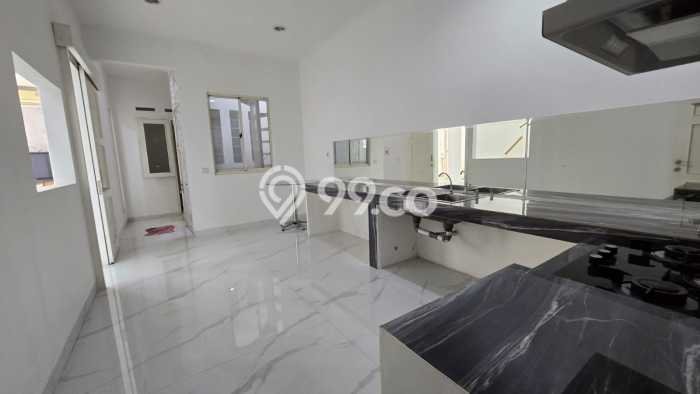 Dijual Rumah Mewah Elegan Dengan View Cantik di Gading Serpong The Spring, Tangerang Dijual Rumah Mewah Elegan Dengan View Cantik di Gading Serpong The Spring, Tangerang