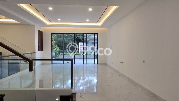 For Sale! Luxury House LT 249m2 Desain Elegan di BSD City For Sale! Luxury House LT 249m2 Desain Elegan di BSD City