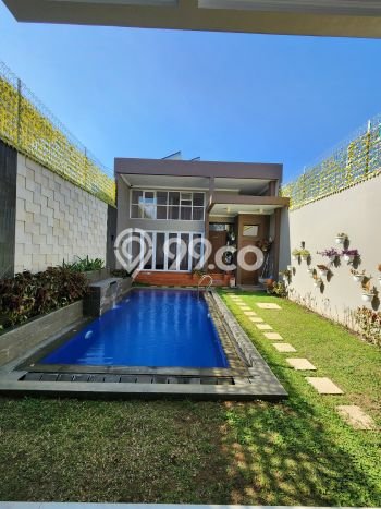 Rumah di Cidadap, Bandung, Luas 210m² LB 278m² Rumah di Cidadap, Bandung, Luas 210m² LB 278m²