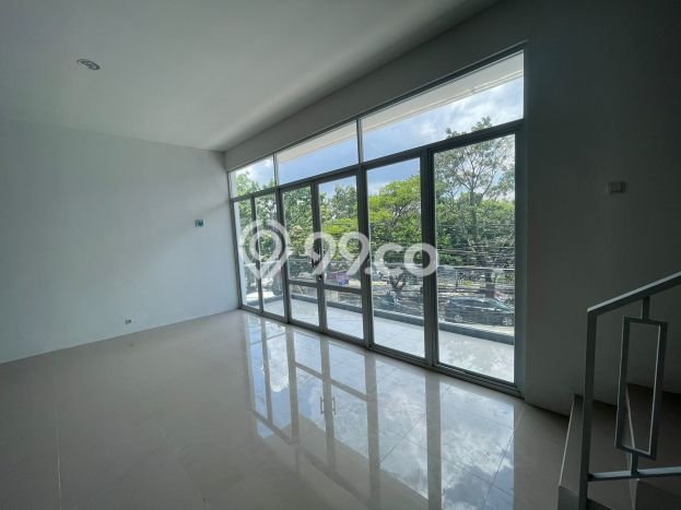 Ruko Lokasi Premium Kawasan Surapati, Luas 280m2m², Kawasan Bisnis Ruko Lokasi Premium Kawasan Surapati, Luas 280m2m², Kawasan Bisnis